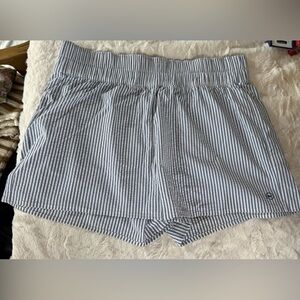 Vineyard Vines performance Women's Striped Shorts